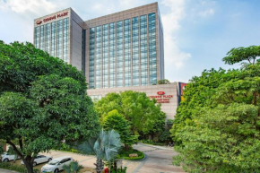 Гостиница Crowne Plaza Zhongshan Xiaolan, an IHG Hotel  Чжуншань